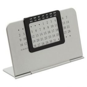 Everlasting desk calendar