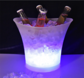 Curved illuminated ice bucket