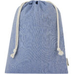 Pheebs 150 g/m² GRS recycled cotton gift bag large 4L – Heather blue front view