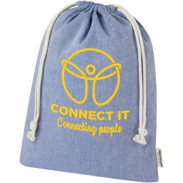 Pheebs 150 g/m² GRS recycled cotton gift bag large 4L – Heather blue with logo