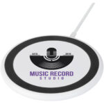 Peak 10W magnetic wireless charging pad – Solid black with logo