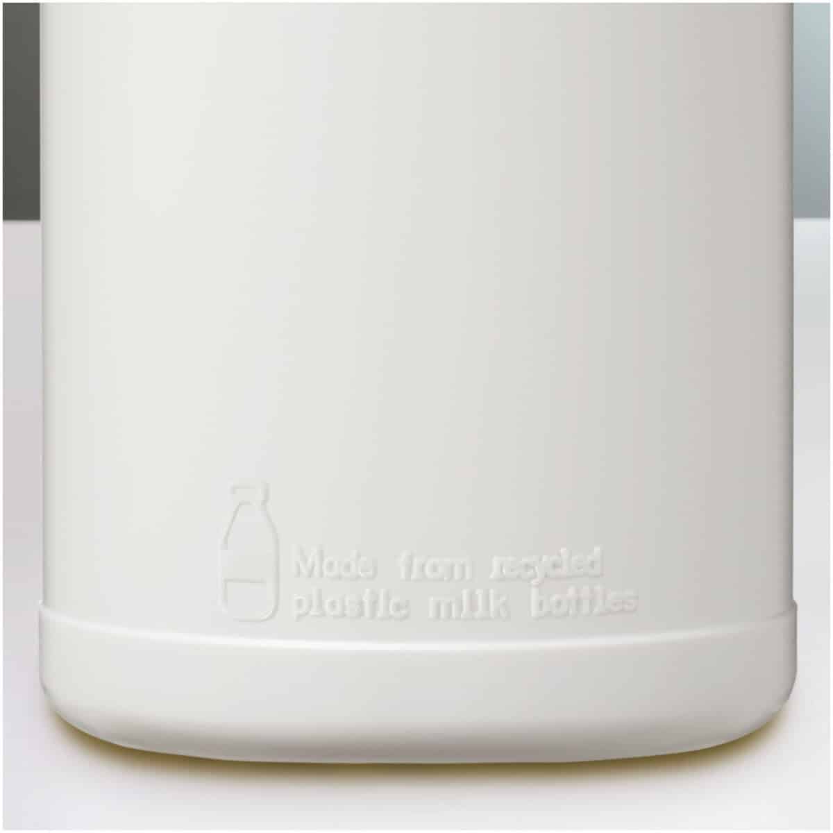 Baseline 500 ml recycled sport bottle with flip lid – White back view
