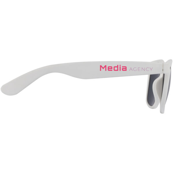 Sun Ray recycled plastic sunglasses – White with logo