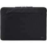Case Logic Invigo 15.6" recycled laptop sleeve – Solid black front view