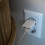 Xtorm XG2SL025 Go2 SlimLine 25W charger – White mood1 view